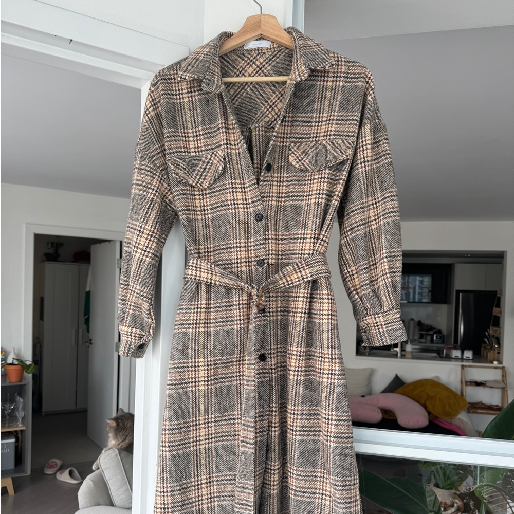 Oak + for long plaid shacket - size small